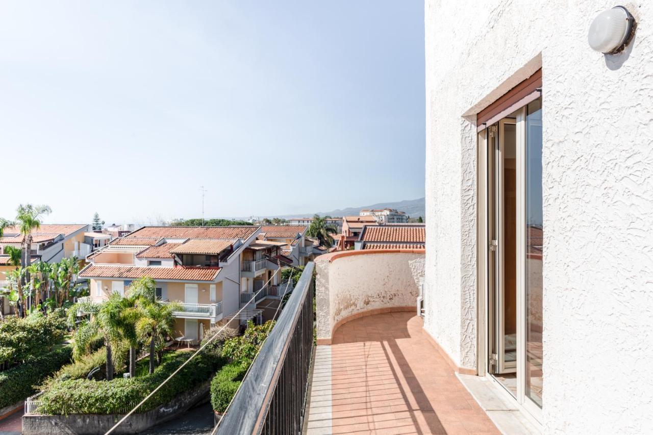 Giardini Naxos Apartment With Terrace Near The Sea Dış mekan fotoğraf